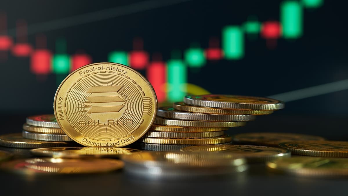 SOL battles between $1,000 surge and $50 fall